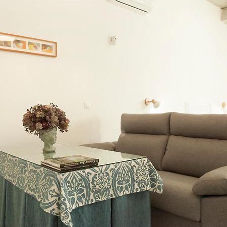 Apartamentos Rg Hospital Valme Seville Ngoại thất bức ảnh