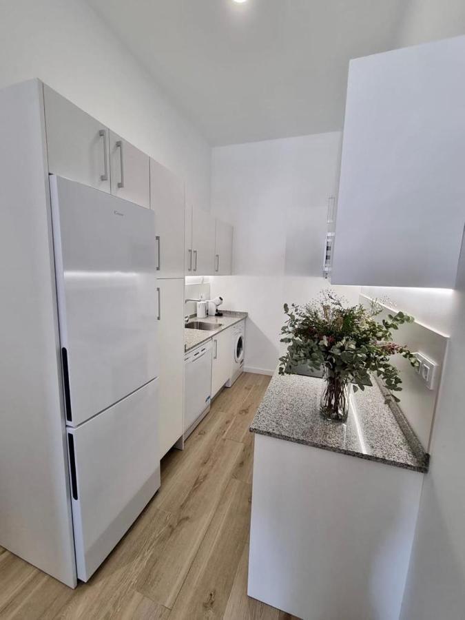 Apartamentos Rg Hospital Valme Seville Ngoại thất bức ảnh