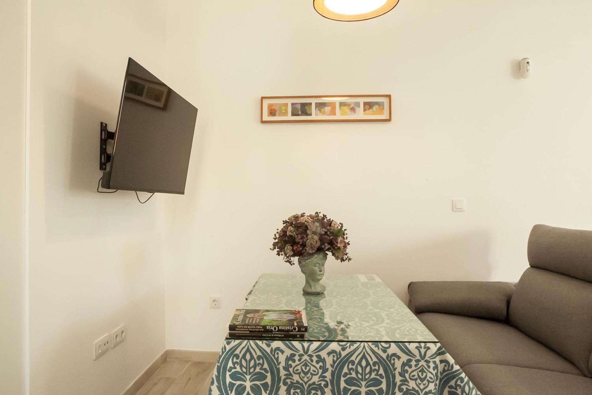 Apartamentos Rg Hospital Valme Seville Ngoại thất bức ảnh