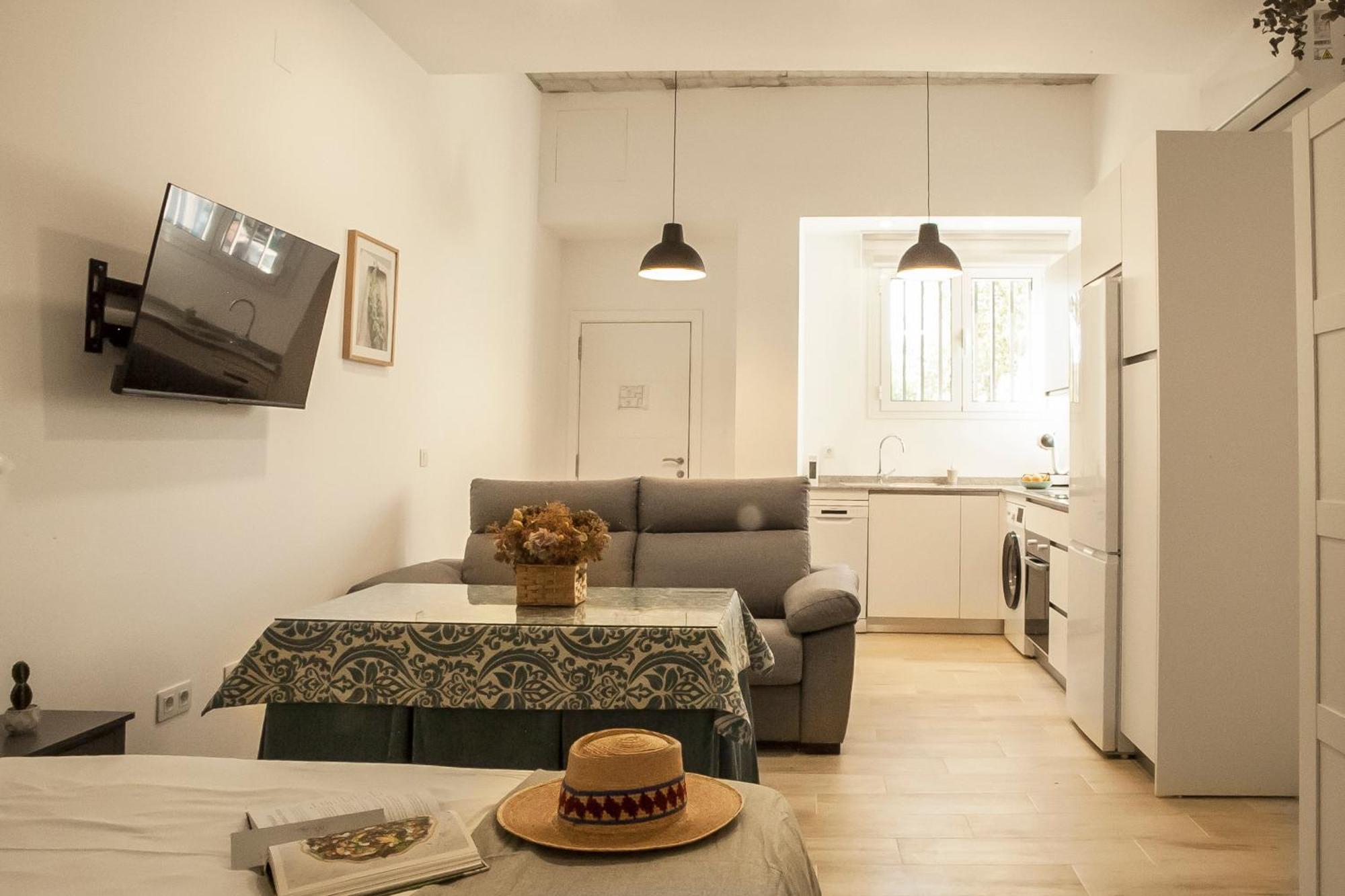 Apartamentos Rg Hospital Valme Seville Ngoại thất bức ảnh