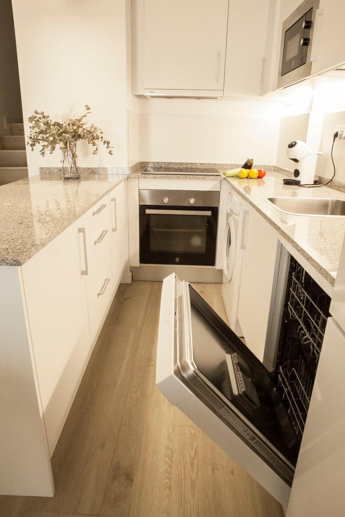 Apartamentos Rg Hospital Valme Seville Ngoại thất bức ảnh
