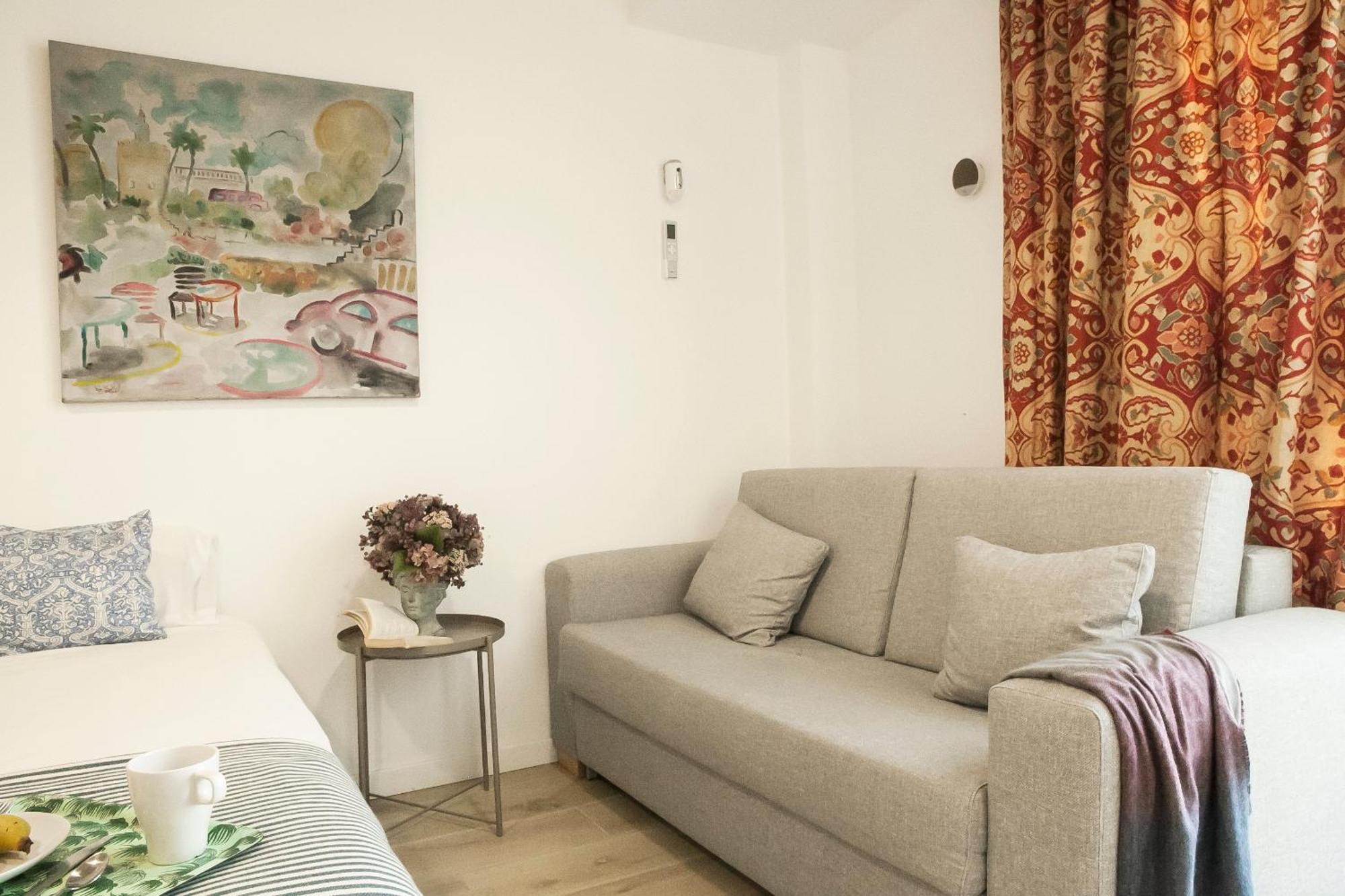 Apartamentos Rg Hospital Valme Seville Ngoại thất bức ảnh